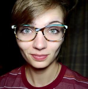 Meet your Posher, Katelyn